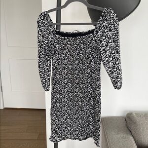 Abercrombie and Fitch Floral Black and White Dress (Size Small)